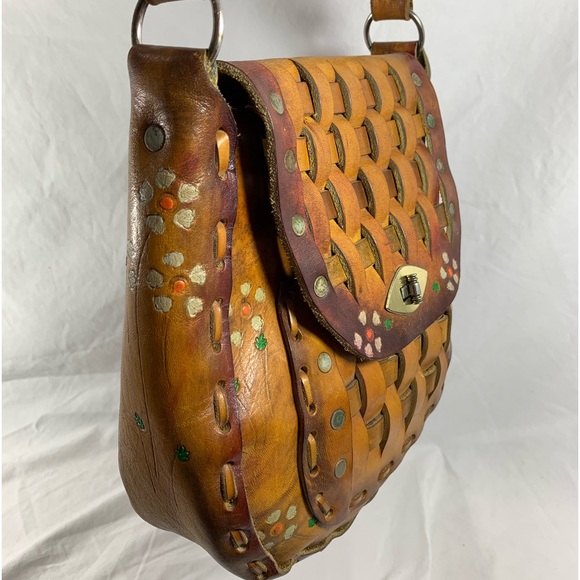Vintage tan brown leather hand tooled semi structured shoulder bag with flowers - Picture 4 of 15